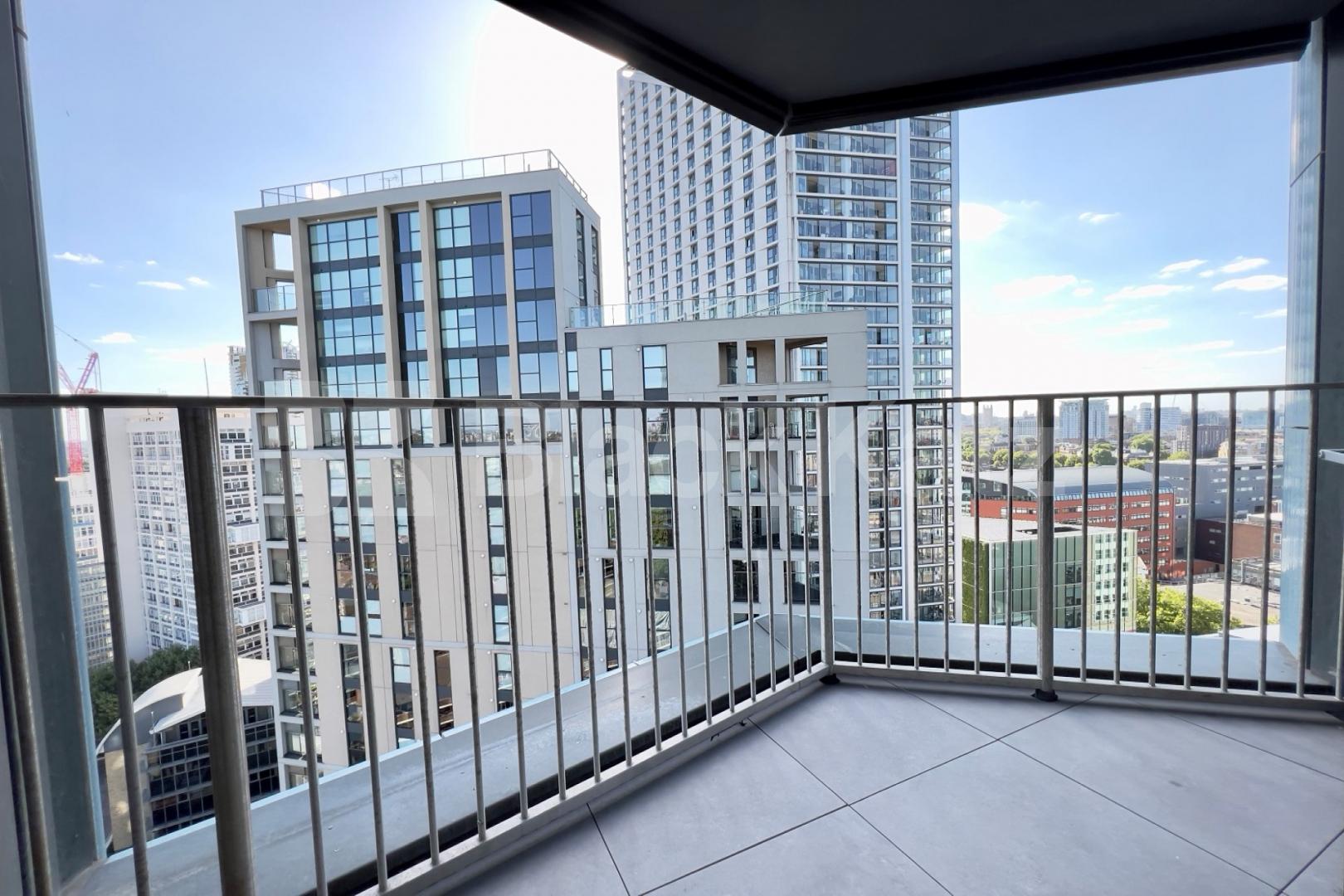 Situated on the 20th floor of The Ceramic Building with concierge and gym.  The Ceramic Building, Newington Causeway , Borough SE1